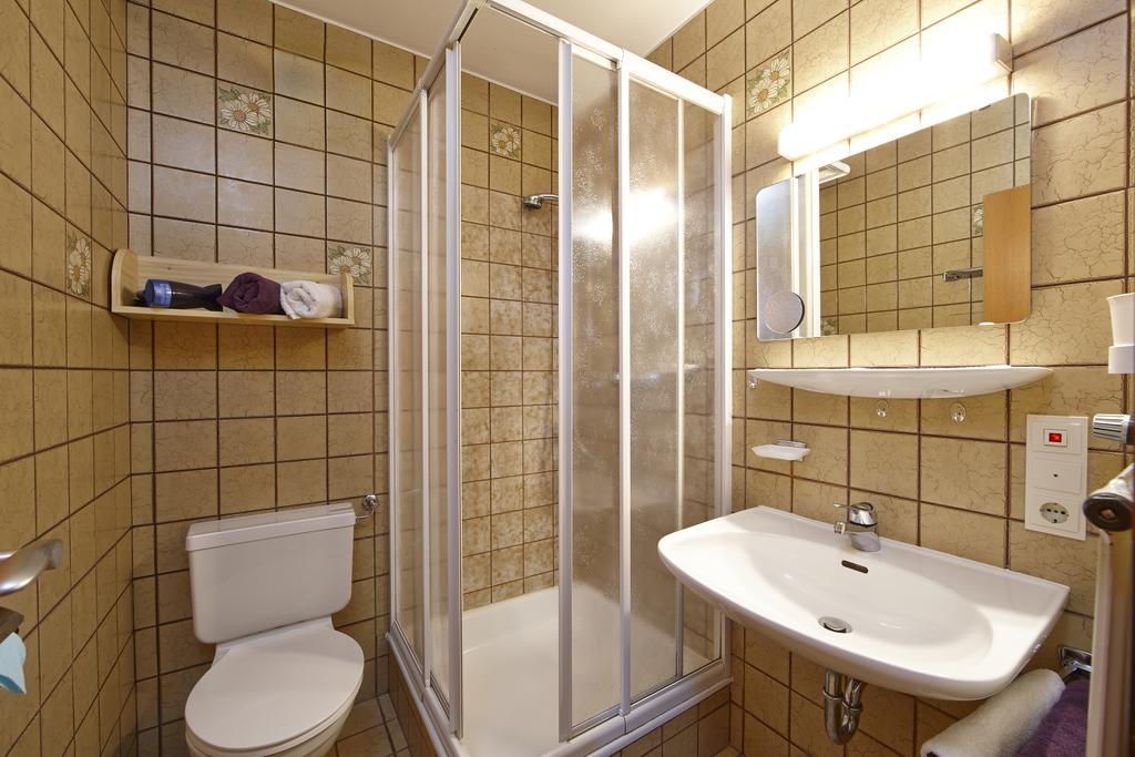 Gaestehaus Alpina Bad Kohlgrub Pokój zdjęcie